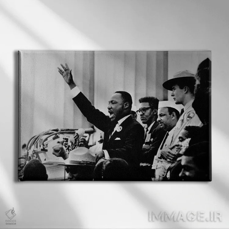 تابلو سخنرانی "رویا دارم" مارتین لوتر کینگ اثر هنرمند ناشناس - نمای روبهرو روی دیوار