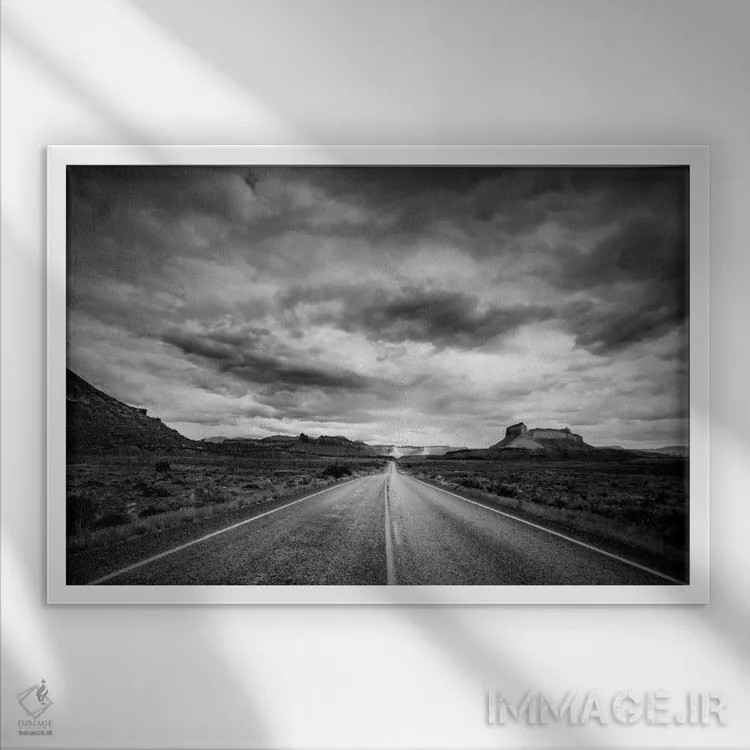 تابلو جادهای طولانی اثر دن بالارد - نمای قابدار سفید