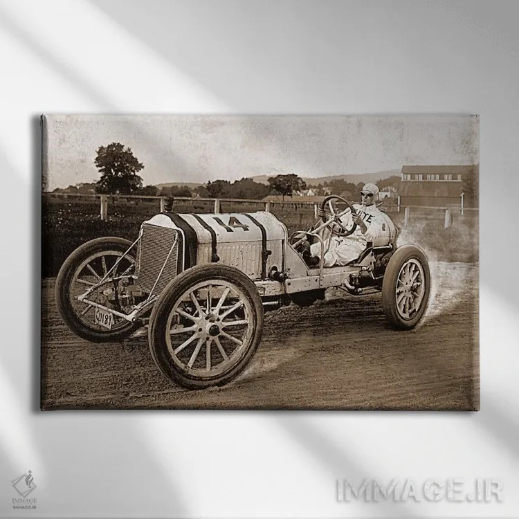 تابلو خودروی مسابقهای قدیمی (عکس وینتیج) اثر هنرمند ناشناس - نمای روبهرو روی دیوار