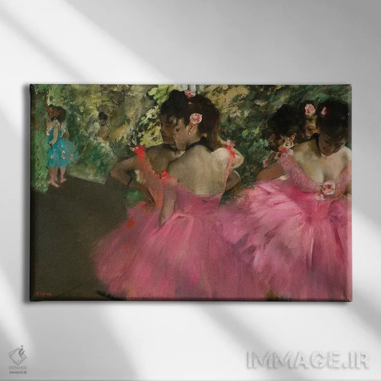 تابلو رقاص باله با لباس قرمز اثر ادگار دگا (نقاش و مجسمهساز فرانسوی) - نمای روبهرو روی دیوار