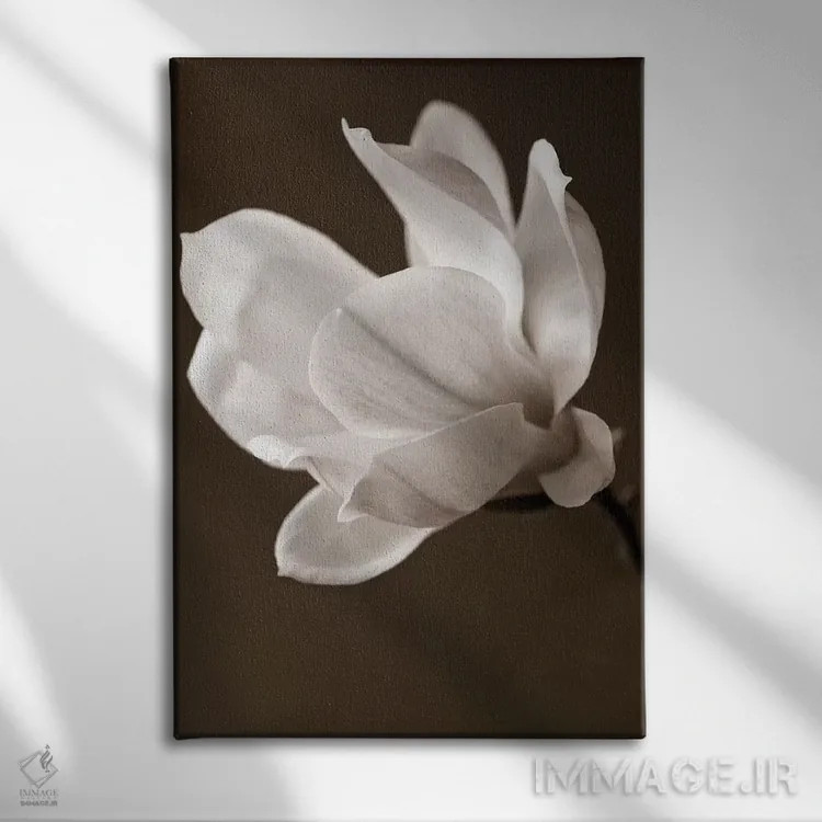 تابلو مگنولیا با رنگ سپیا اثر سیمپوزیوم دیزاین (استودیوی طراحی) - نمای روبهرو روی دیوار