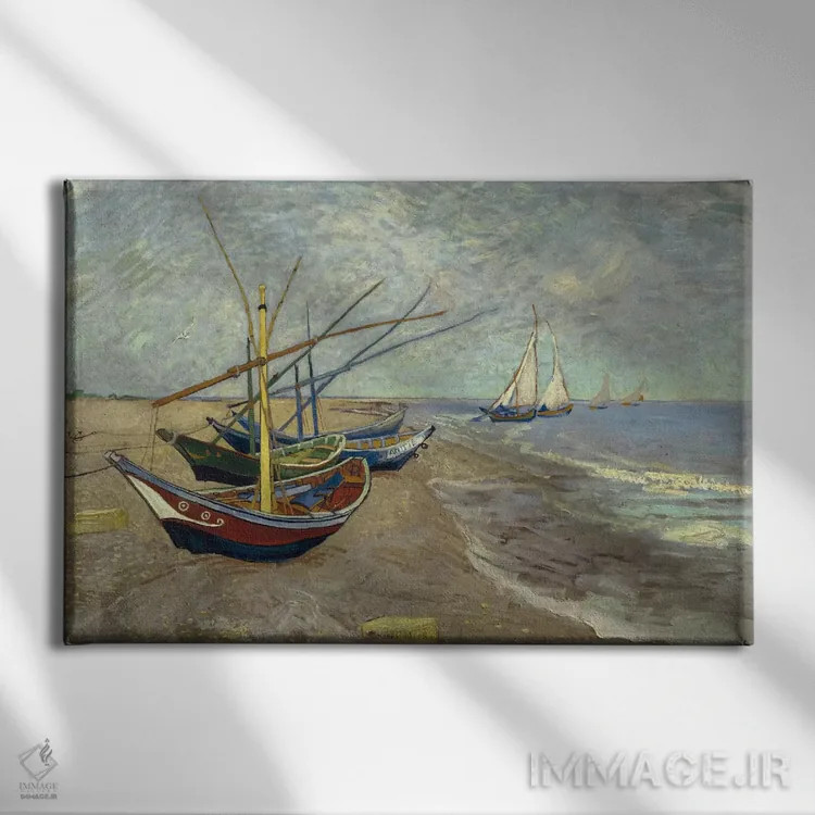 تابلو قایقهای ماهیگیری در ساحل سنت ماری دو لامِر اثر ونسان ون گوگ (نقاش مشهور هلندی پستامپرسیونیسم) - نمای روبهرو روی دیوار