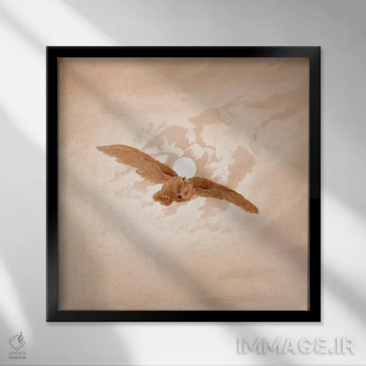 تابلو جغد در پرواز مقابل آسمان مهتابی اثر کاسپار داوید فریدریش (نقاش رمانتیک آلمانی) - نمای قابدار مشکی
