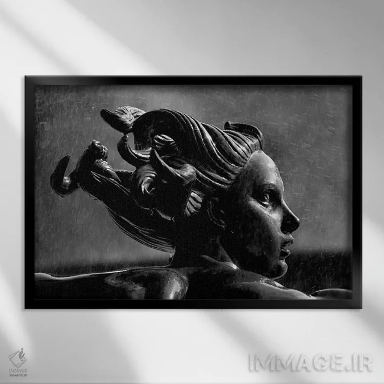 تابلو مجسمهای در لندن اثر هنرمند ناشناس - نمای قابدار مشکی