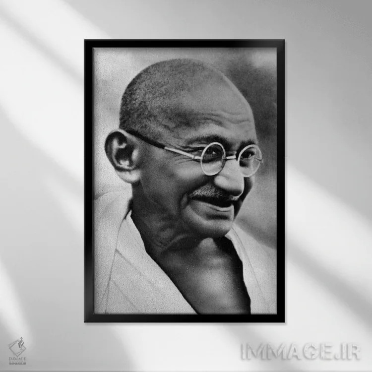 تابلو پرترهٔ گاندی اثر هنرمند ناشناس - نمای قابدار مشکی