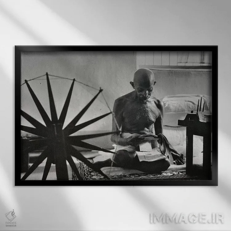 تابلو مهاتما گاندی اثر هنرمند ناشناس - نمای قابدار مشکی