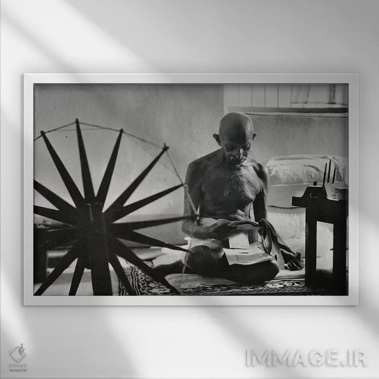 تابلو مهاتما گاندی اثر هنرمند ناشناس - نمای قابدار سفید