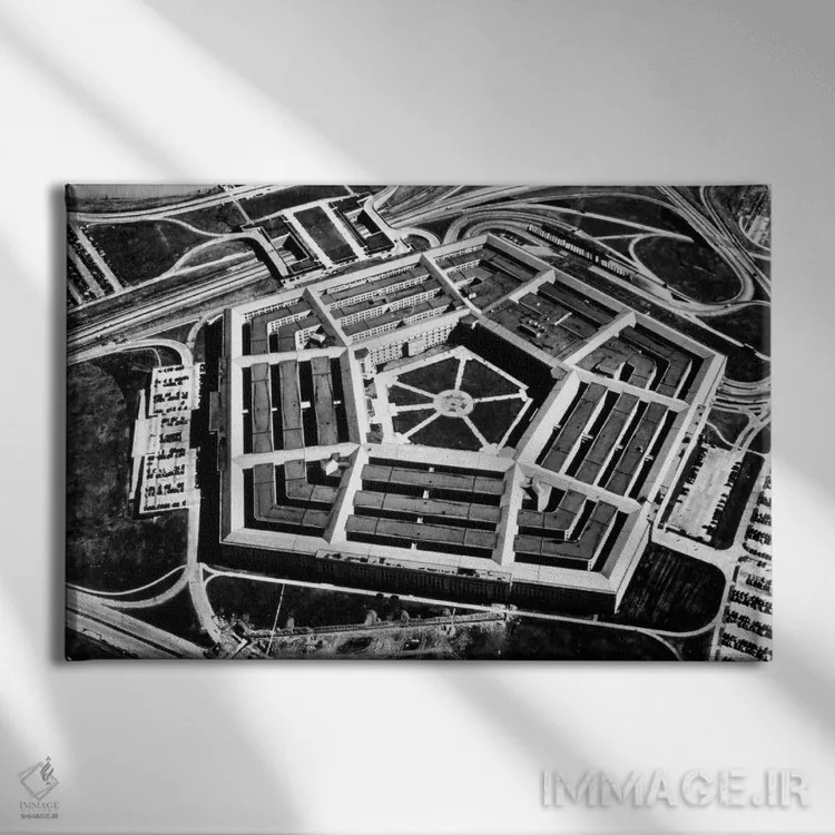 تابلو پنتاگون (ساختمان وزارت دفاع آمریکا) اثر هنرمند ناشناس - نمای روبهرو روی دیوار