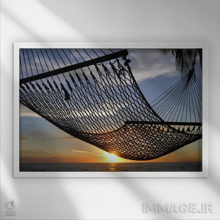 تابلو غروب هاوایی اثر هنرمند ناشناس - نمای قابدار سفید