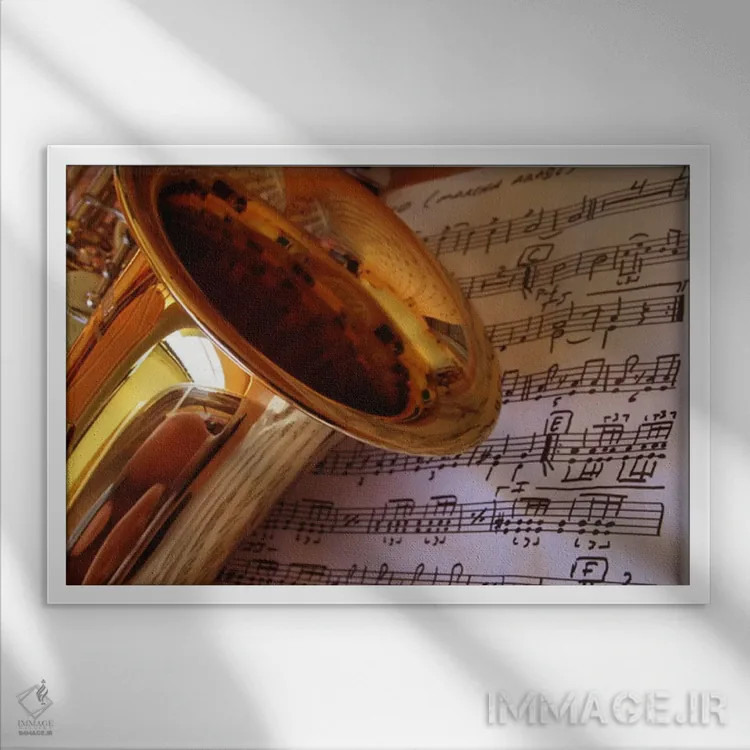 تابلو ساکسیفون طلایی اثر هنرمند ناشناس - نمای قابدار سفید