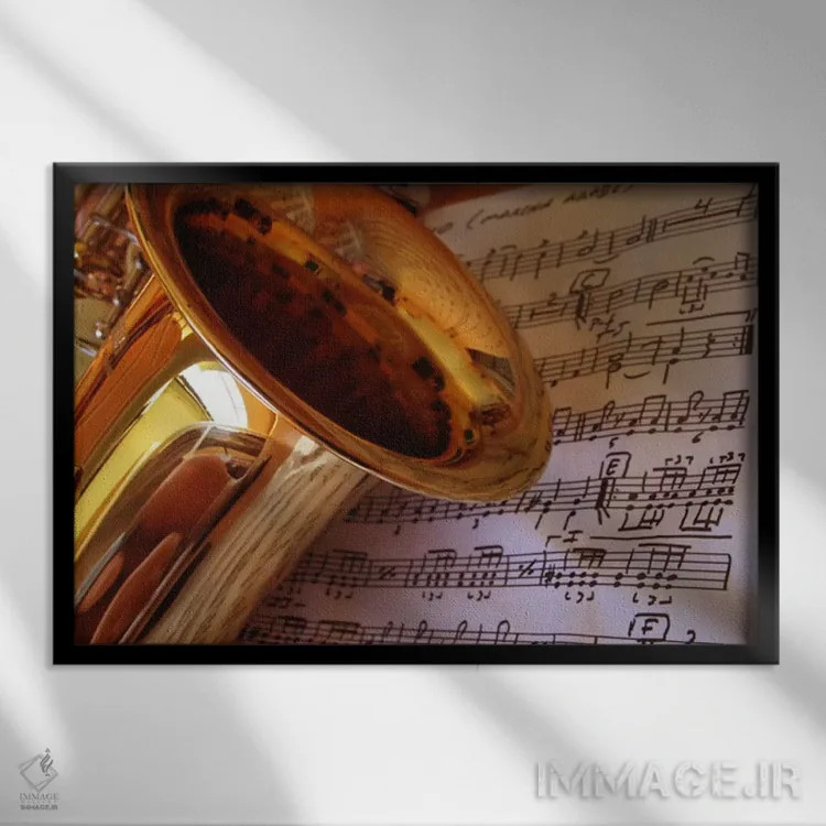 تابلو ساکسیفون طلایی اثر هنرمند ناشناس - نمای قابدار مشکی