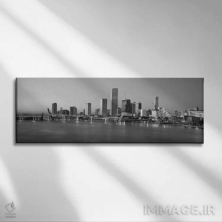 تابلو منظرهٔ گستردهٔ آسماننمای میامی (سیاه و سفید) اثر هنرمند ناشناس - نمای روبهرو روی دیوار