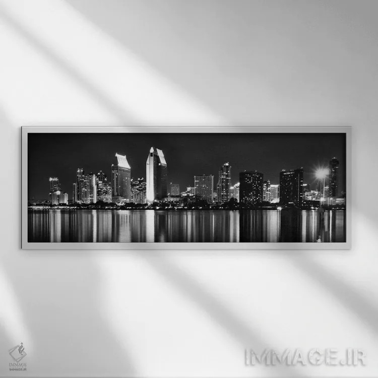 تابلو منظرهٔ گستردهٔ آسماننمای سندیگو (سیاه و سفید) اثر هنرمند ناشناس - نمای قابدار سفید