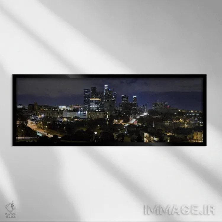 تابلو منظرهٔ گستردهٔ آسماننمای لسآنجلس (شب) اثر هنرمند ناشناس - نمای قابدار مشکی