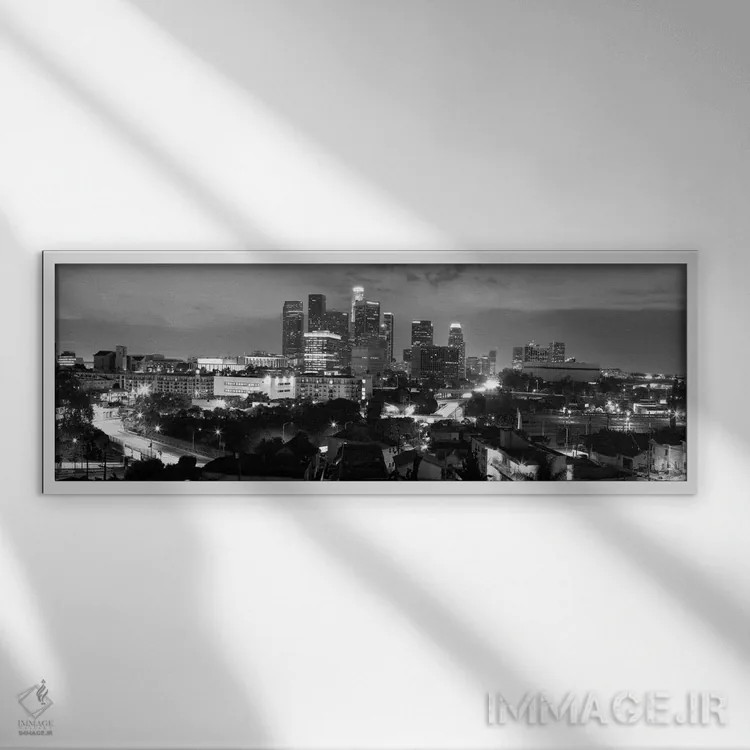 تابلو منظرهٔ گستردهٔ آسماننمای لسآنجلس (سیاه و سفید) اثر هنرمند ناشناس - نمای قابدار سفید