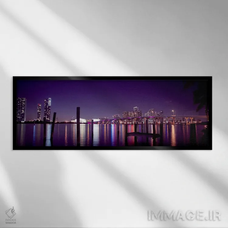 تابلو منظرهٔ گستردهٔ آسماننمای میامی (شب) اثر هنرمند ناشناس - نمای قابدار مشکی