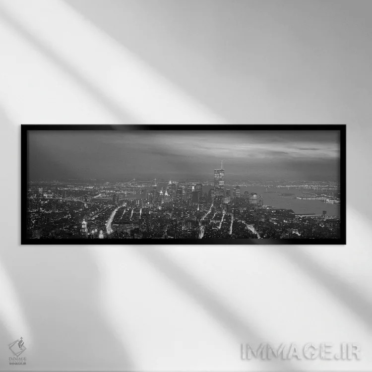 تابلو منظرهٔ گستردهٔ آسماننمای نیویورک (سیاه و سفید) اثر هنرمند ناشناس - نمای قابدار مشکی