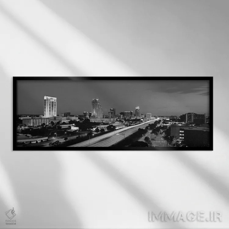 تابلو منظرهٔ گستردهٔ آسماننمای اورلاندو (سیاه و سفید) اثر هنرمند ناشناس - نمای قابدار مشکی