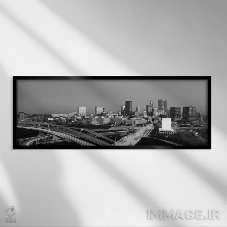 تابلو منظرهٔ گستردهٔ آسماننمای آتلانتا (سیاه و سفید) اثر هنرمند ناشناس - نمای قابدار مشکی