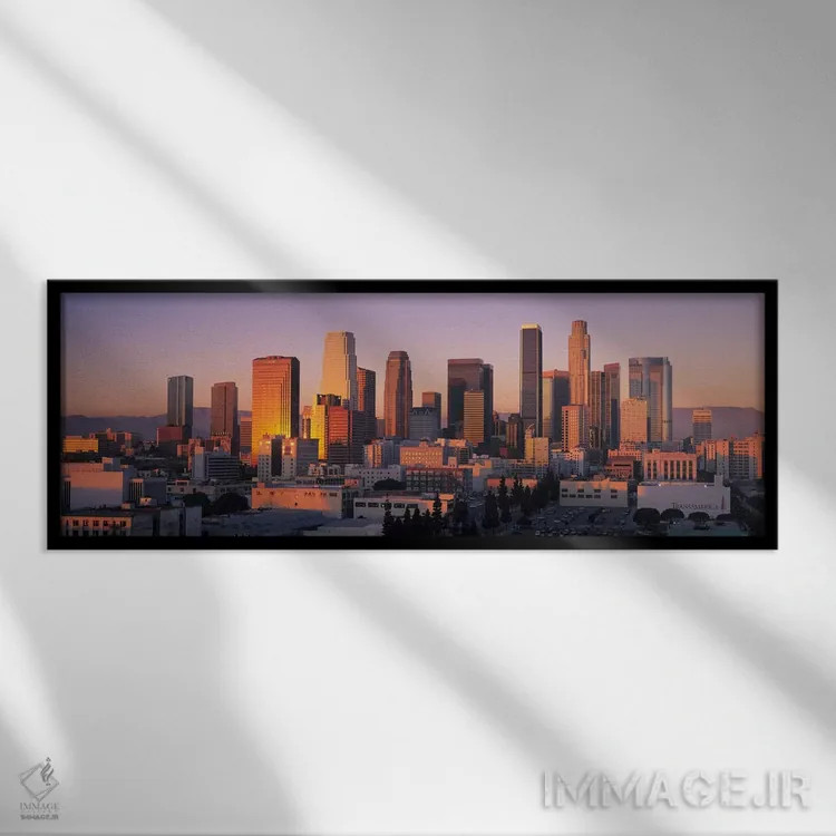 تابلو منظرهٔ گستردهٔ آسماننمای لسآنجلس (غروب) اثر هنرمند ناشناس - نمای قابدار مشکی