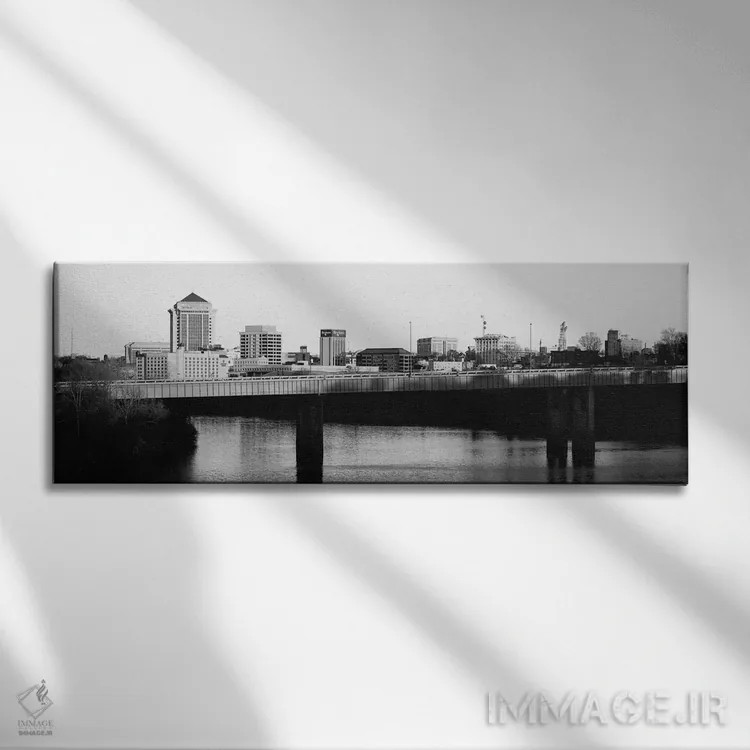 تابلو منظرهٔ گستردهٔ آسماننمای مونتگمری (سیاه و سفید) اثر هنرمند ناشناس - نمای روبهرو روی دیوار