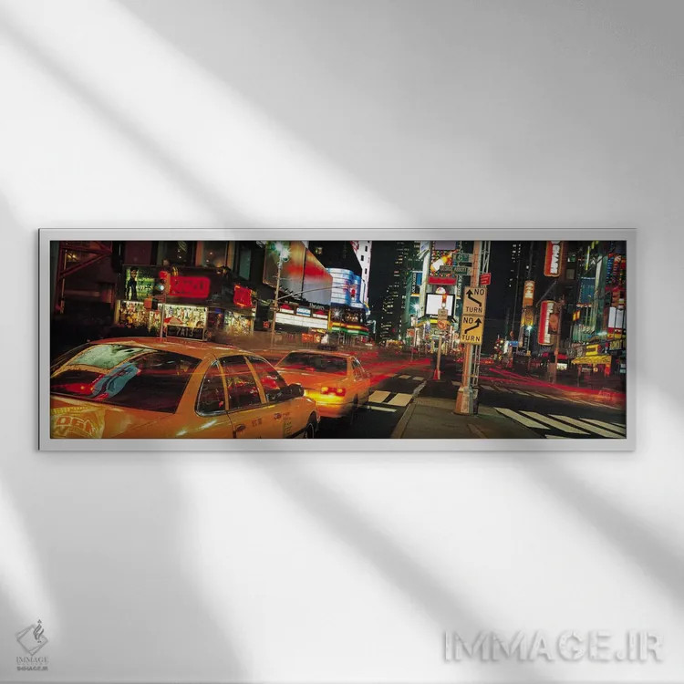 تابلو منظرهٔ گستردهٔ آسماننمای نیویورک (تایمز اسکوئر در شب) اثر هنرمند ناشناس - نمای قابدار سفید