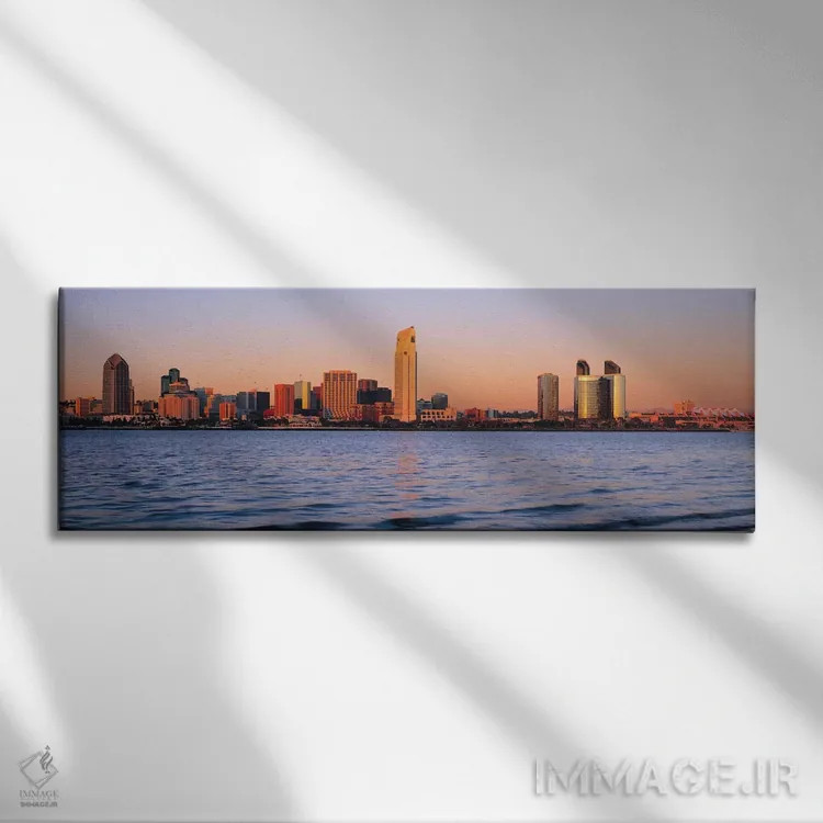 تابلو منظرهٔ گستردهٔ آسماننمای سندیگو (غروب) اثر هنرمند ناشناس - نمای روبهرو روی دیوار