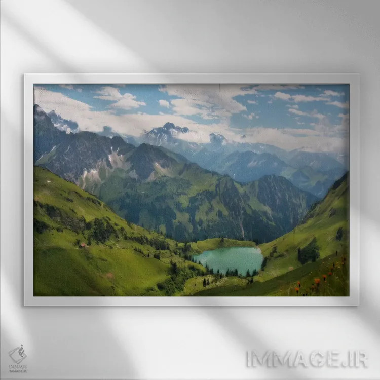 تابلو منظرهٔ کوهستانی آلپ سوئیس در بهار اثر هنرمند ناشناس - نمای قابدار سفید