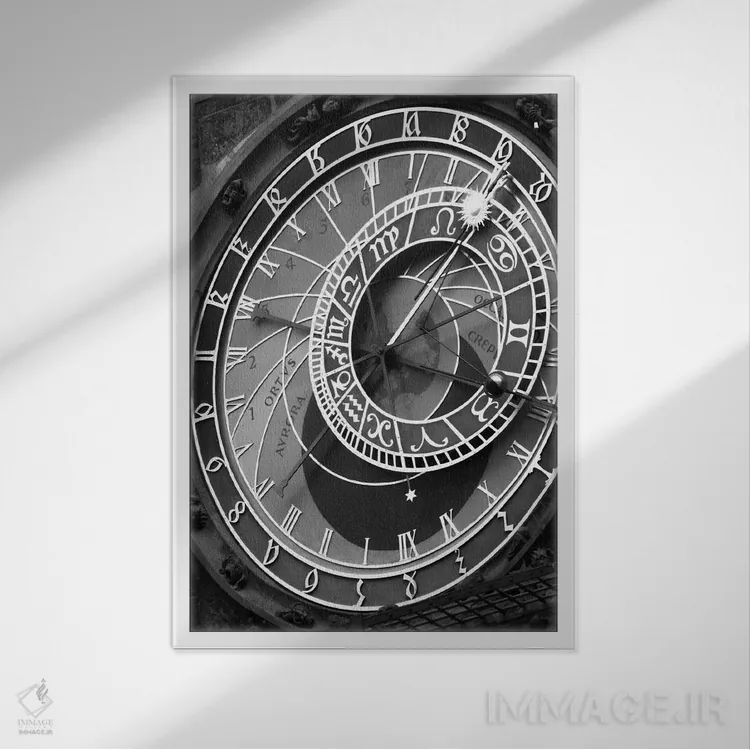 تابلو ساعت نجومی پراگ ۱۱ اثر موایسس لوی - نمای قابدار سفید