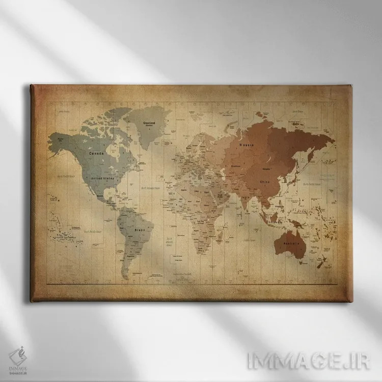تابلو نقشهٔ جهان ۳ اثر مایکل تامپست - نمای روبهرو روی دیوار