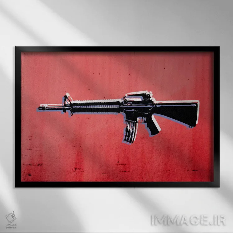 تابلو تفنگ تهاجمی M16 روی زمینه قرمز اثر مایکل تامپست - نمای قابدار مشکی