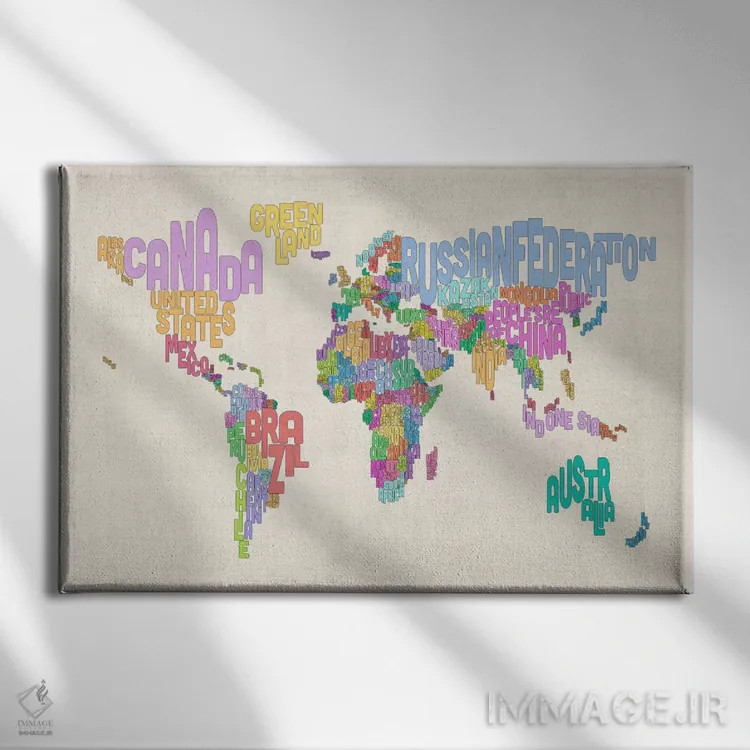 تابلو نقشهٔ تایپوگرافی جهان اثر مایکل تامپست - نمای روبهرو روی دیوار