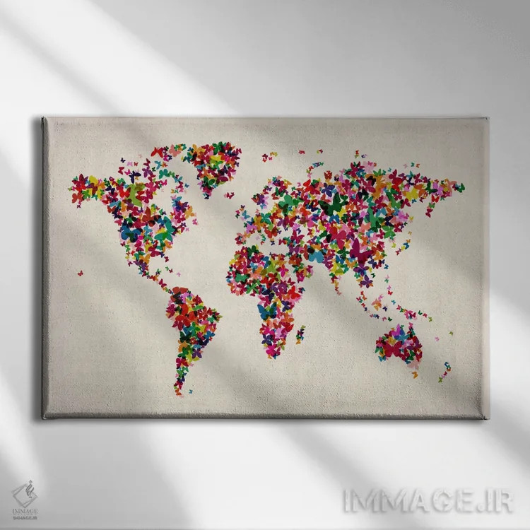 تابلو نقشهٔ جهان با پروانهها ۲ اثر مایکل تامپست - نمای روبهرو روی دیوار