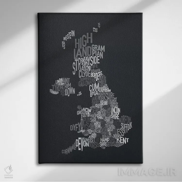 تابلو نقشهٔ متنی شهرستانهای بریتانیا ۲ اثر مایکل تامپست - نمای روبهرو روی دیوار