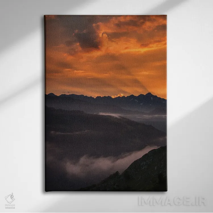 تابلو آخرین پرتوهای خورشید بر کوهها اثر آنابل شابر - نمای روبهرو روی دیوار