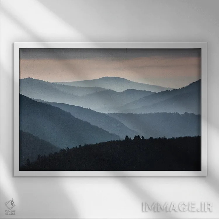 تابلو انحناهای کوهستان اثر آنابل شابر - نمای قابدار سفید