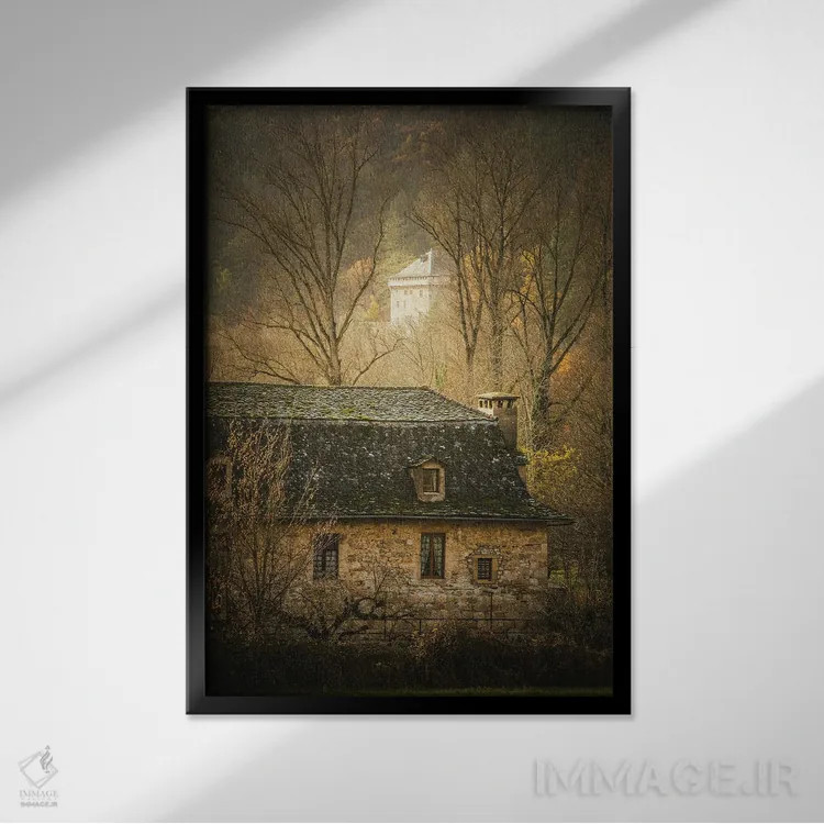 تابلو قلعه پنهان در روستای قدیمی فرانسوی اثر آنابل شابر - نمای قابدار مشکی