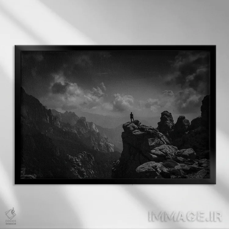 تابلو سایه سیاه و سفید در جزیره کرس اثر آنابل شابر - نمای قابدار مشکی