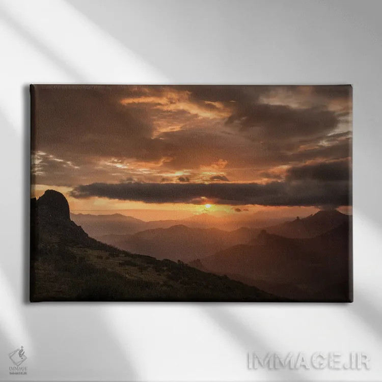 تابلو اولین نور در کوههای پیکوس د اروپا (اسپانیا) اثر آنابل شابر - نمای روبهرو روی دیوار