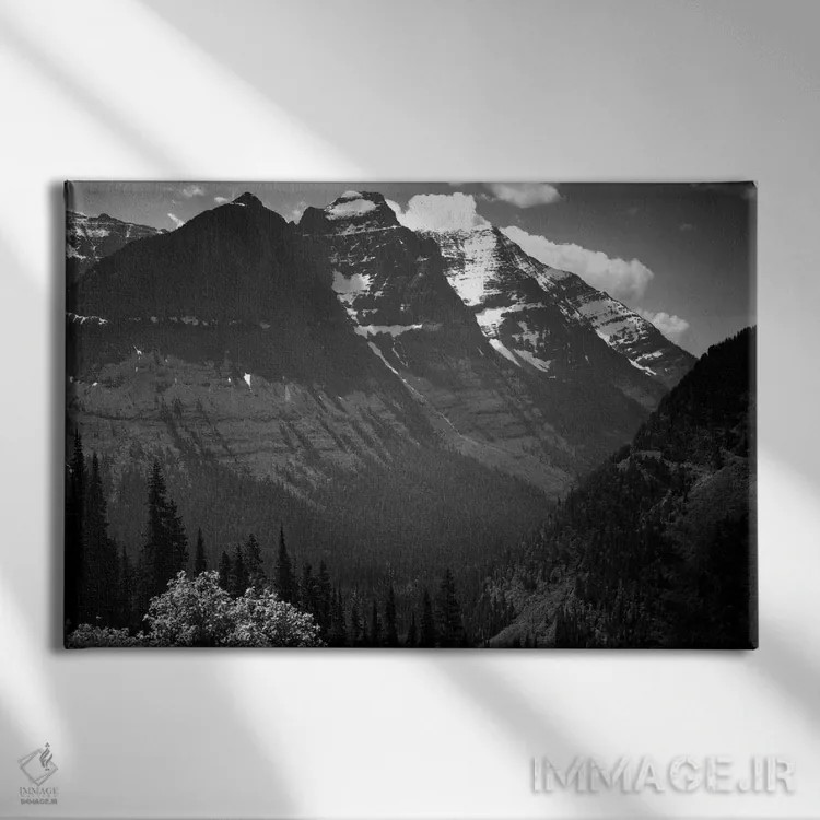 تابلو در پارک ملی گلیشر II اثر انسل آدامز (عکاس طبیعت آمریکایی) - نمای روبهرو روی دیوار