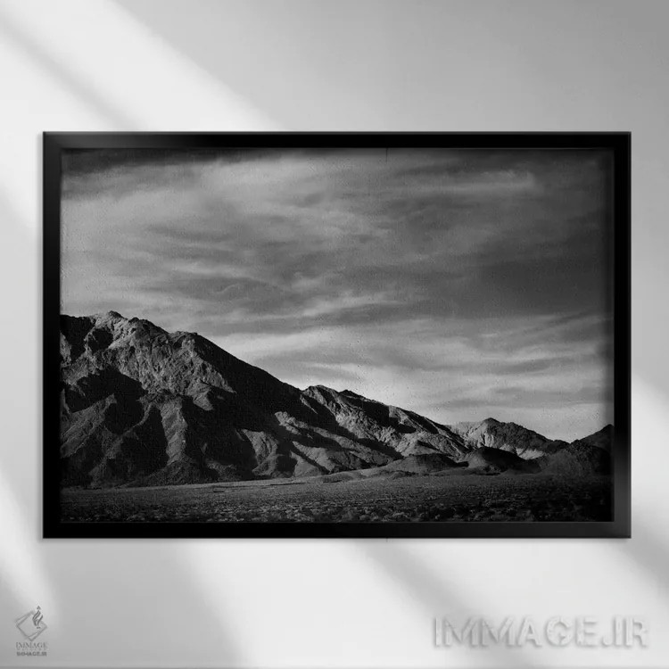 تابلو نزدیک دره مرگ اثر انسل آدامز (عکاس طبیعت آمریکایی) - نمای قابدار مشکی