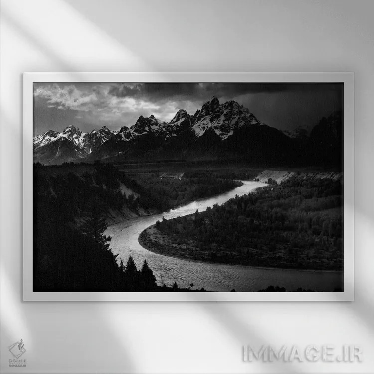 تابلو تیتونها (کوهستان تیتون) اثر انسل آدامز (عکاس طبیعت آمریکایی) - نمای قابدار سفید