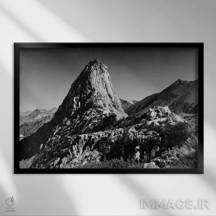 تابلو قله فین اثر انسل آدامز (عکاس طبیعت آمریکایی) - نمای قابدار مشکی
