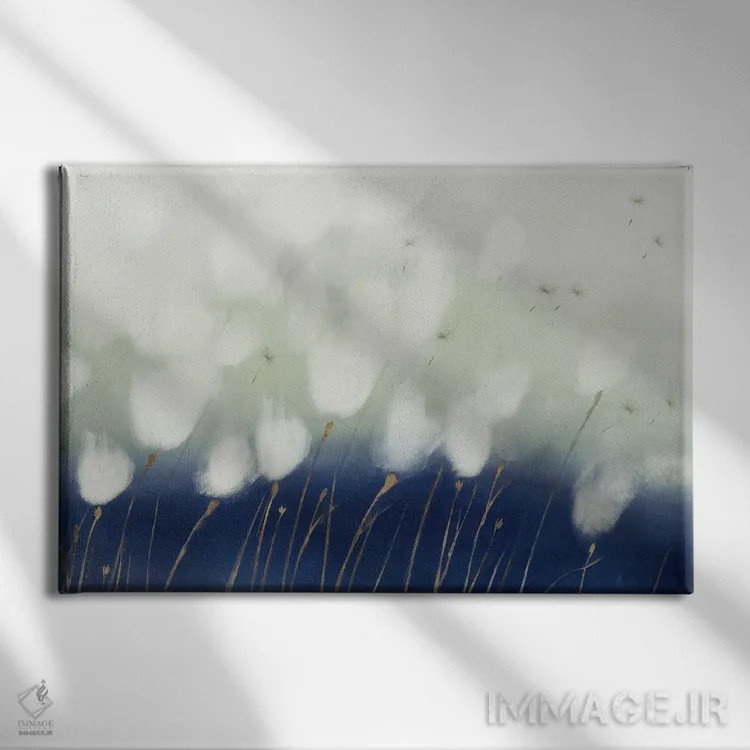 تابلو گلهای آبی نرم اثر آریا کِی - نمای روبهرو روی دیوار