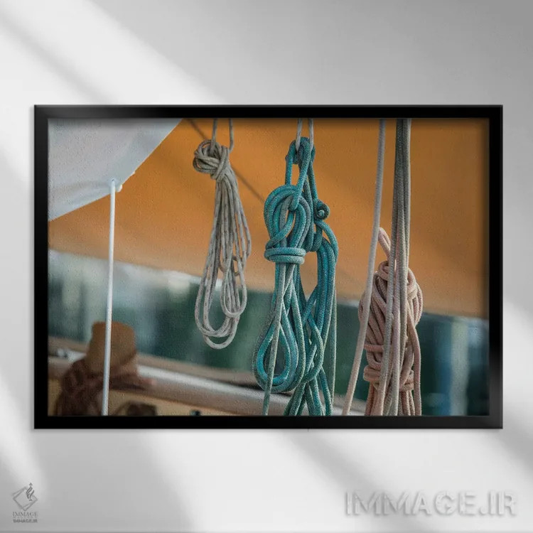 تابلو قابل حرکت در دریا (مناسب دریانوردی) اثر آرون متسون - نمای قابدار مشکی