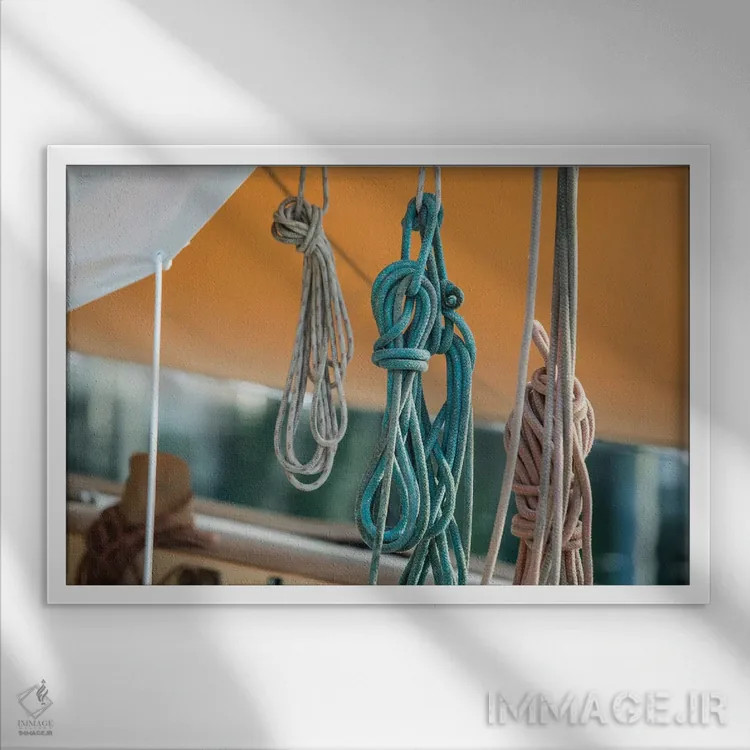 تابلو قابل حرکت در دریا (مناسب دریانوردی) اثر آرون متسون - نمای قابدار سفید
