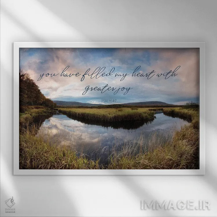 تابلو شادی بزرگتر اثر اندی اموس - نمای قابدار سفید