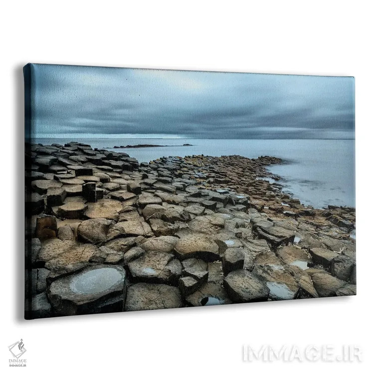 تابلو سواحل سنگی اثر اندی اموس - نمای پرسپکتیو محصول