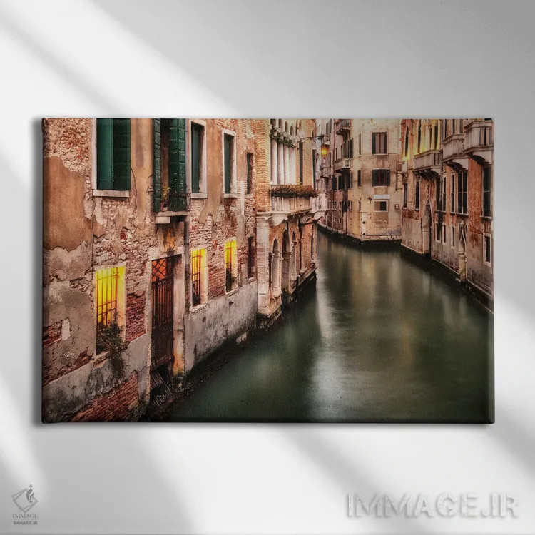 تابلو گرگ و میش ونیز اثر اندی اموس - نمای روبهرو روی دیوار