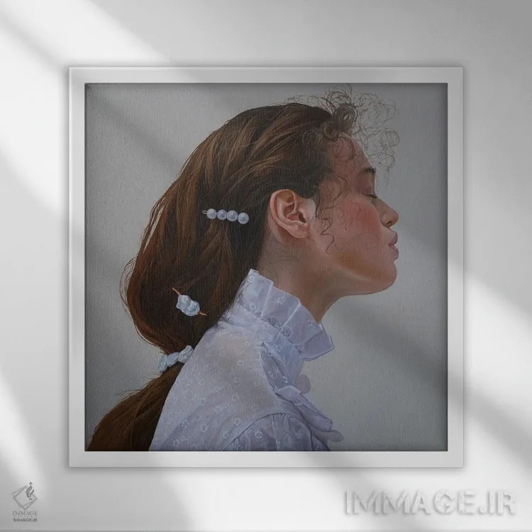 تابلو دختر با یک مروارید اثر آرتور آنوخین - نمای قابدار سفید